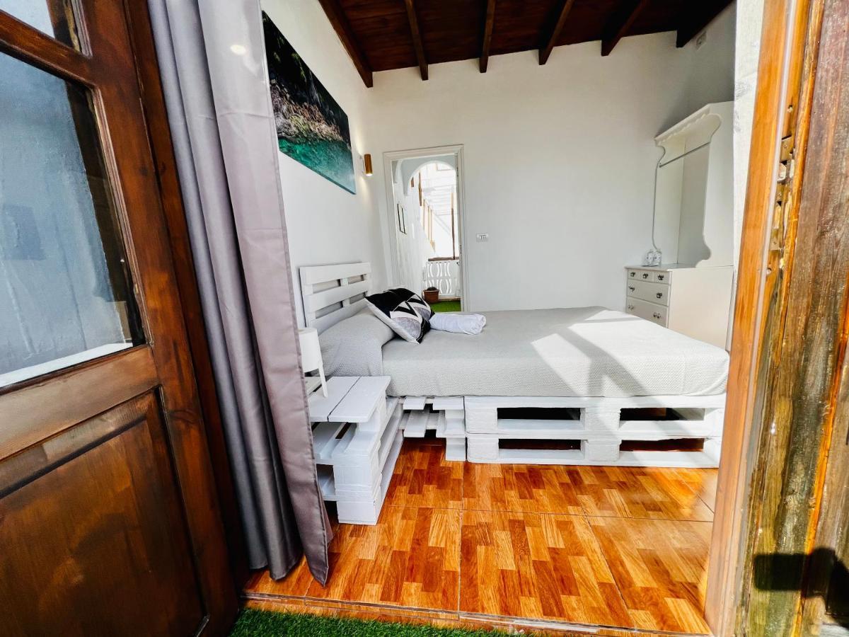 El Jardin De Iris Bed & Breakfast Santa Cruz de Tenerife Ngoại thất bức ảnh