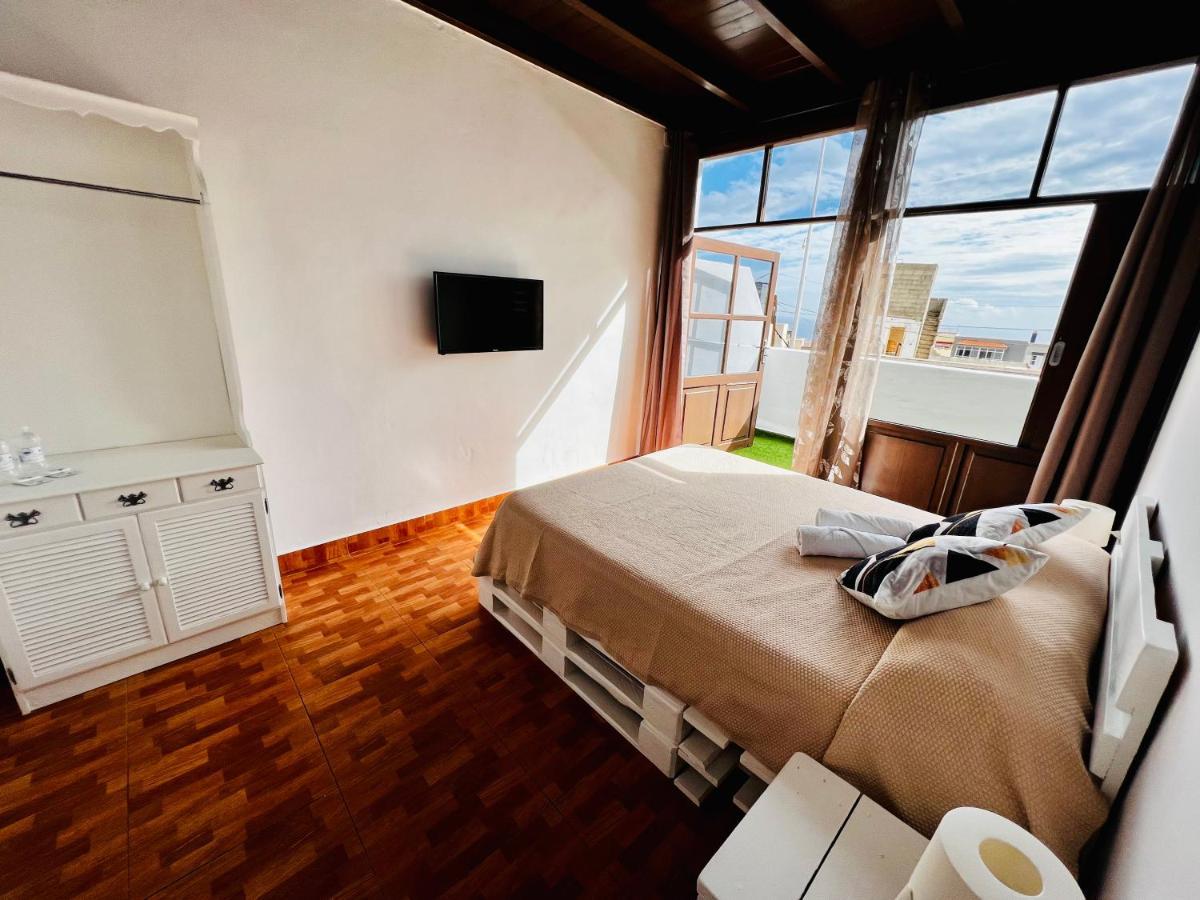 El Jardin De Iris Bed & Breakfast Santa Cruz de Tenerife Ngoại thất bức ảnh